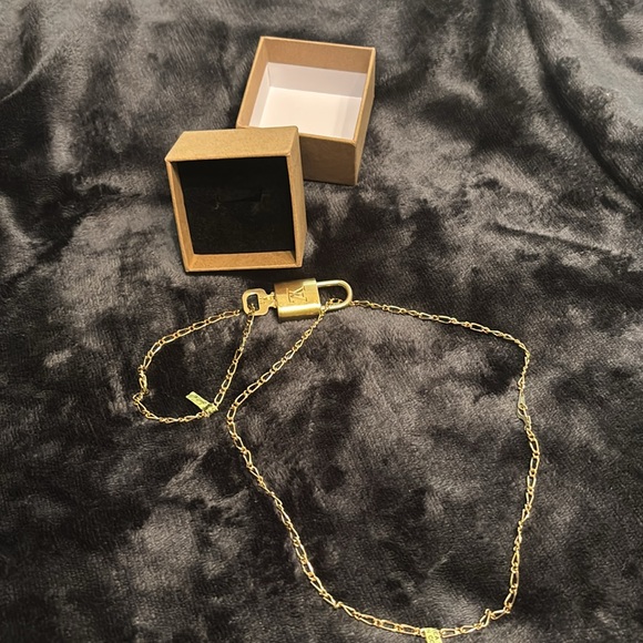 Louis Vuitton Padlock Necklace Lock and bracelet Key(#314)include - Picture 1 of 13